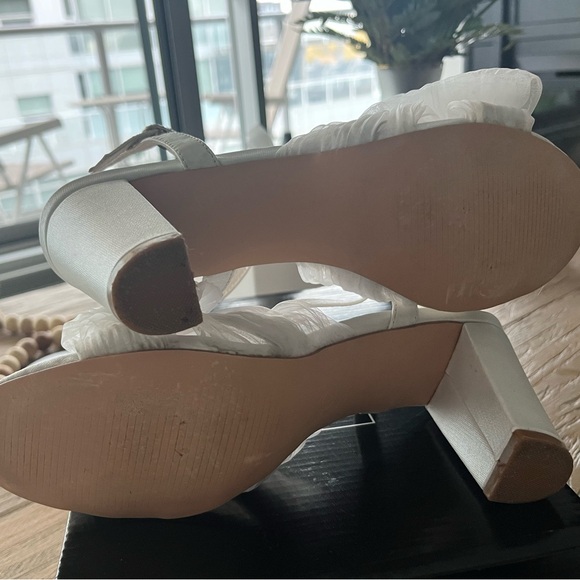 Cute wedding shoes - Picture 2 of 5